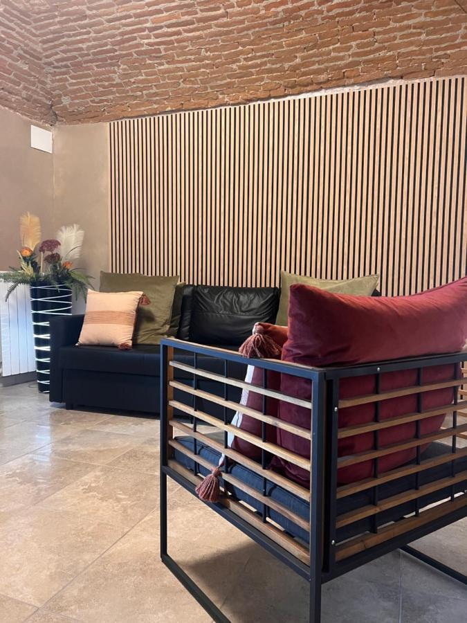 Le Camere Del Cappello Verde 이브레아 외부 사진
